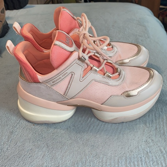 Michael Kors Olympia Trainer Sneakers PEACHY sz 10 NEW CONDITION - Picture 4 of 7